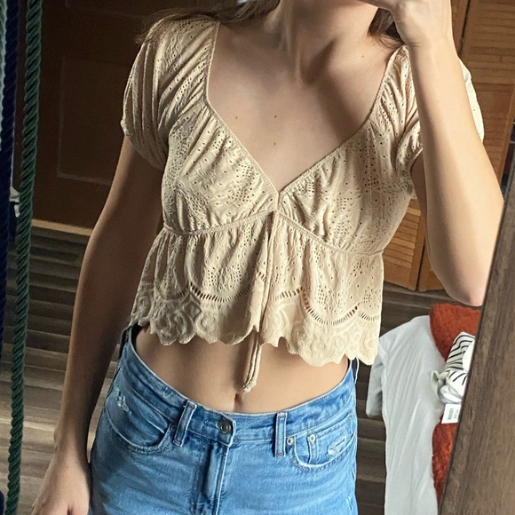 Cream Top - Picture 2 of 3